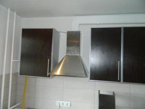 Установка вытяжки на кухне в Ярославле